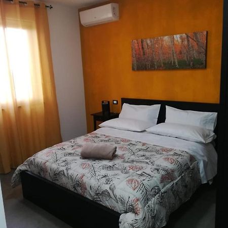B&B Borgo Lando Барчеллона-Поццо-ди-Готто Экстерьер фото